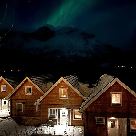 Beautiful With Sea View, Between Lyngen And Tamok 아파트
